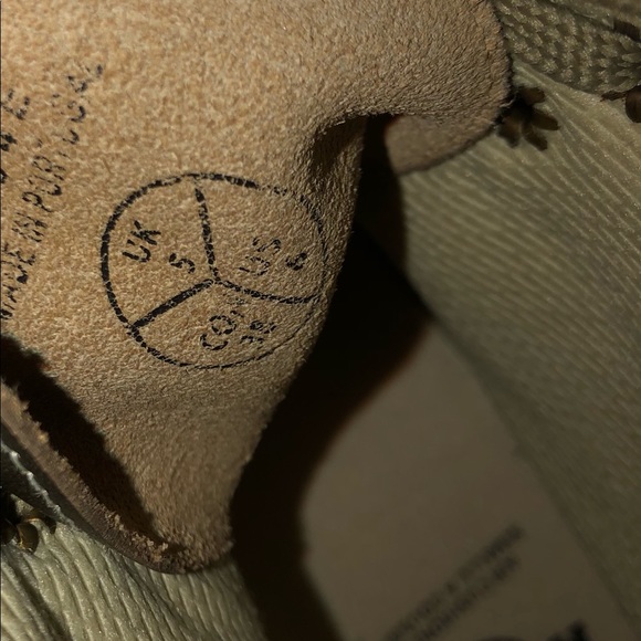 Dr. Martin Pebble Ankle Boots, Size 7. Like new. - Picture 5 of 10